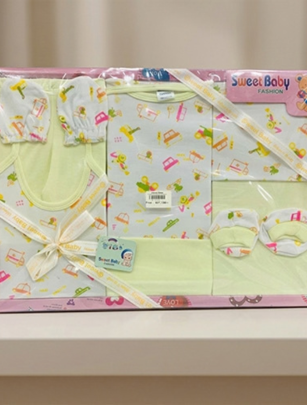 Sweet Baby Fashion Gift Set 8pcs