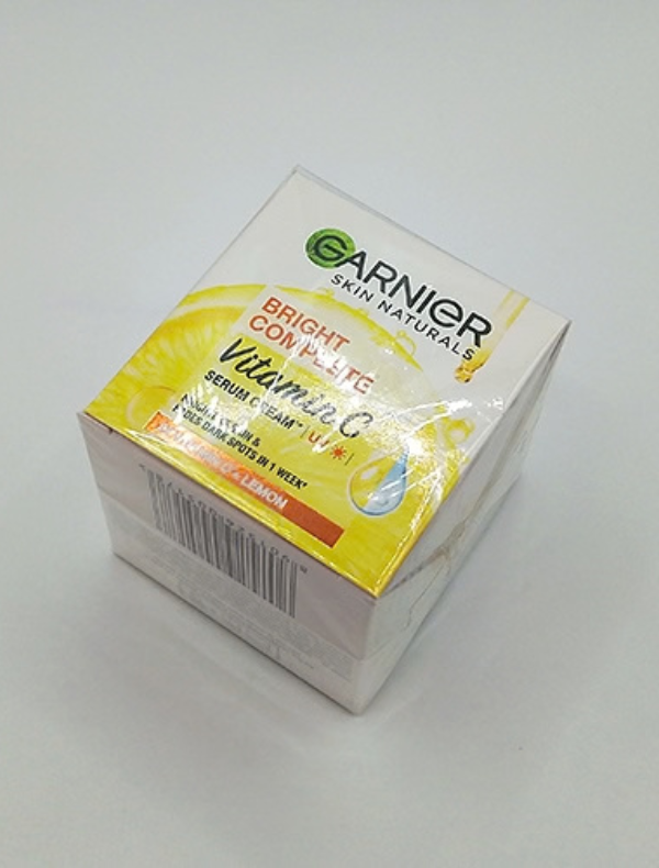 Garnier Bright Complete Vitamin C Serum Cream UV 45gm